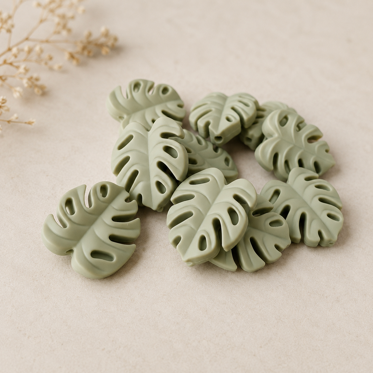Monstera Leaf Stitch Stoppers